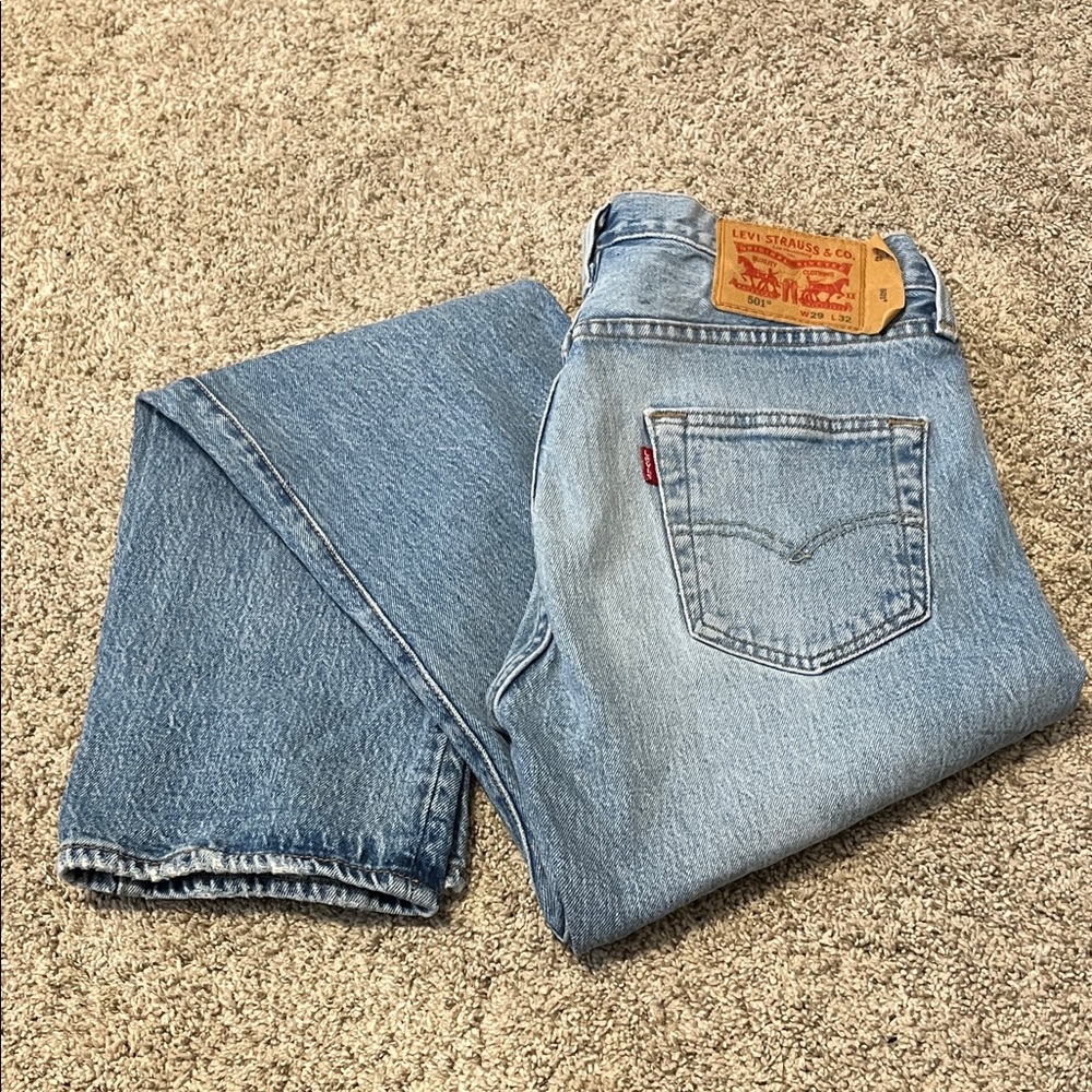 Levi's Classic Light Blue Straight Jeans